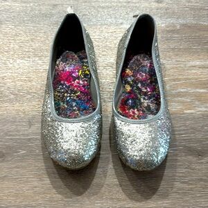 Silver sparkly faded glory shoes for kids.